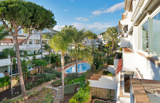 Marbella Apartment | 3BR | 2BA | Pool | Walk to Beach